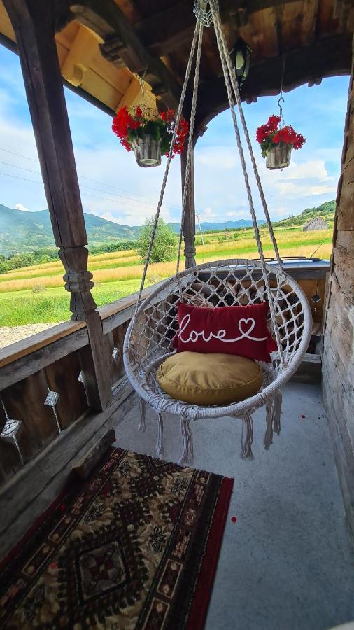 Villa Casa Bunicilor Din Oncesti Extérieur photo